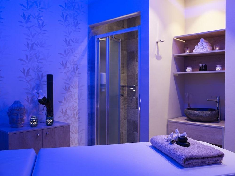 Aparthotel Island Blue 3*