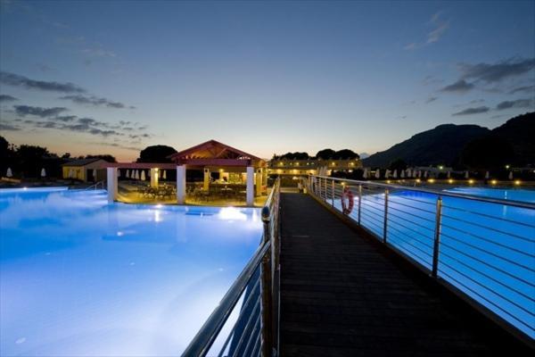 Island Blue Aparthotel