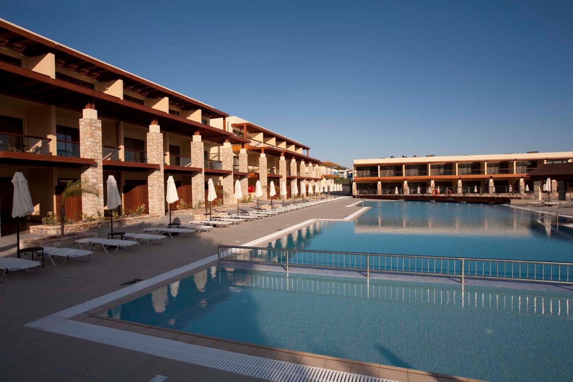 Island Blue Aparthotel Pefki