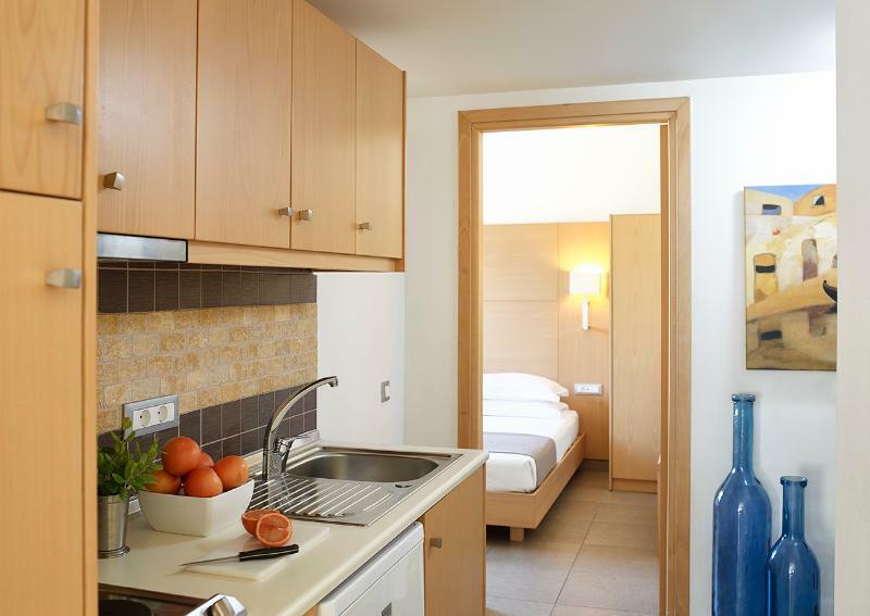 Island Blue Aparthotel Pefki